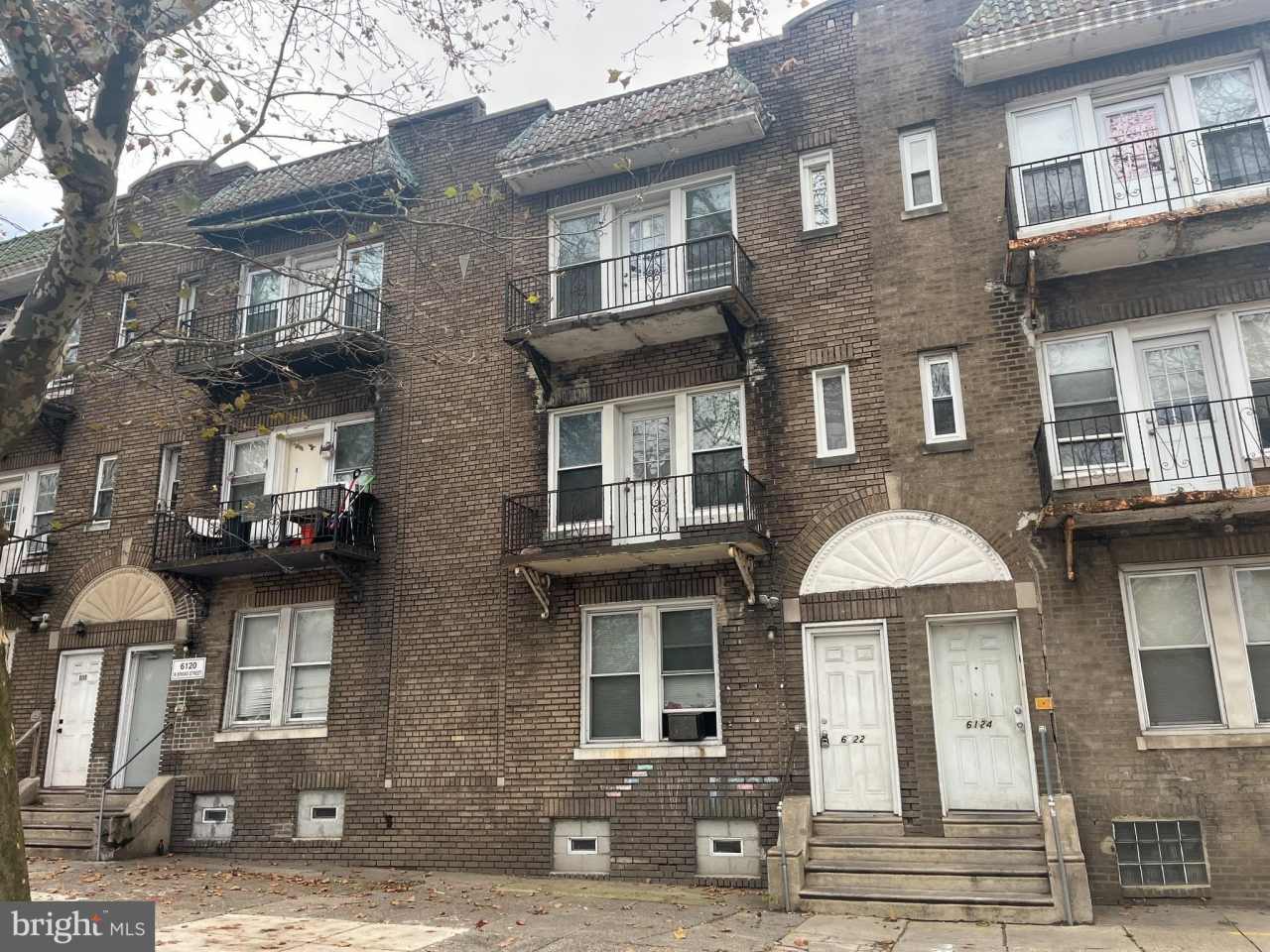 6122 N BROAD Street unit: 3Rd Floor Front