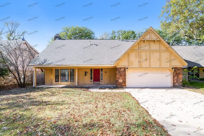 9930 South 67th East Place