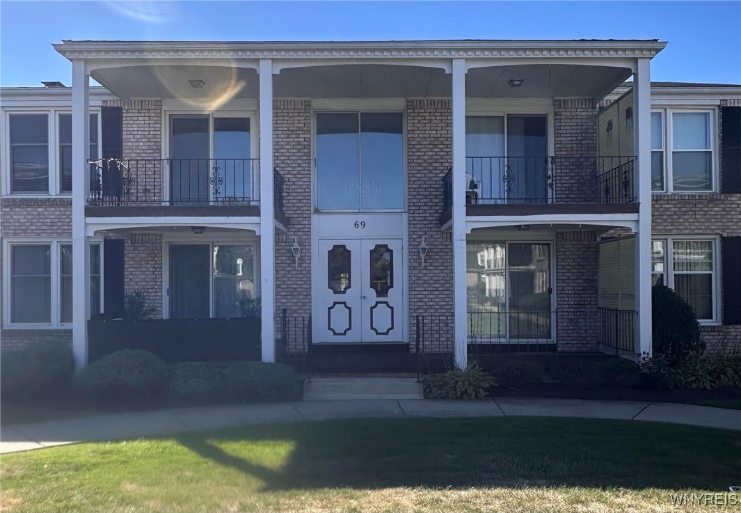 69 Henel Avenue unit: 7