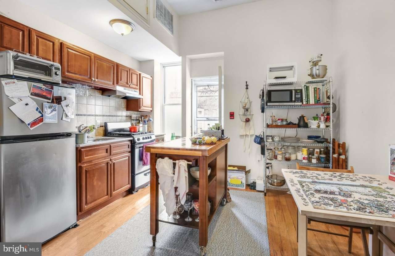 3017 W GIRARD AVENUE