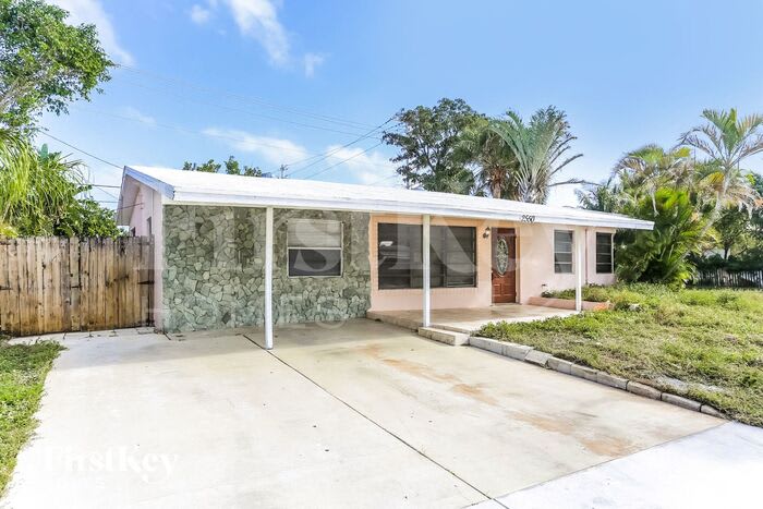 2550 Northeast 8th Terrace