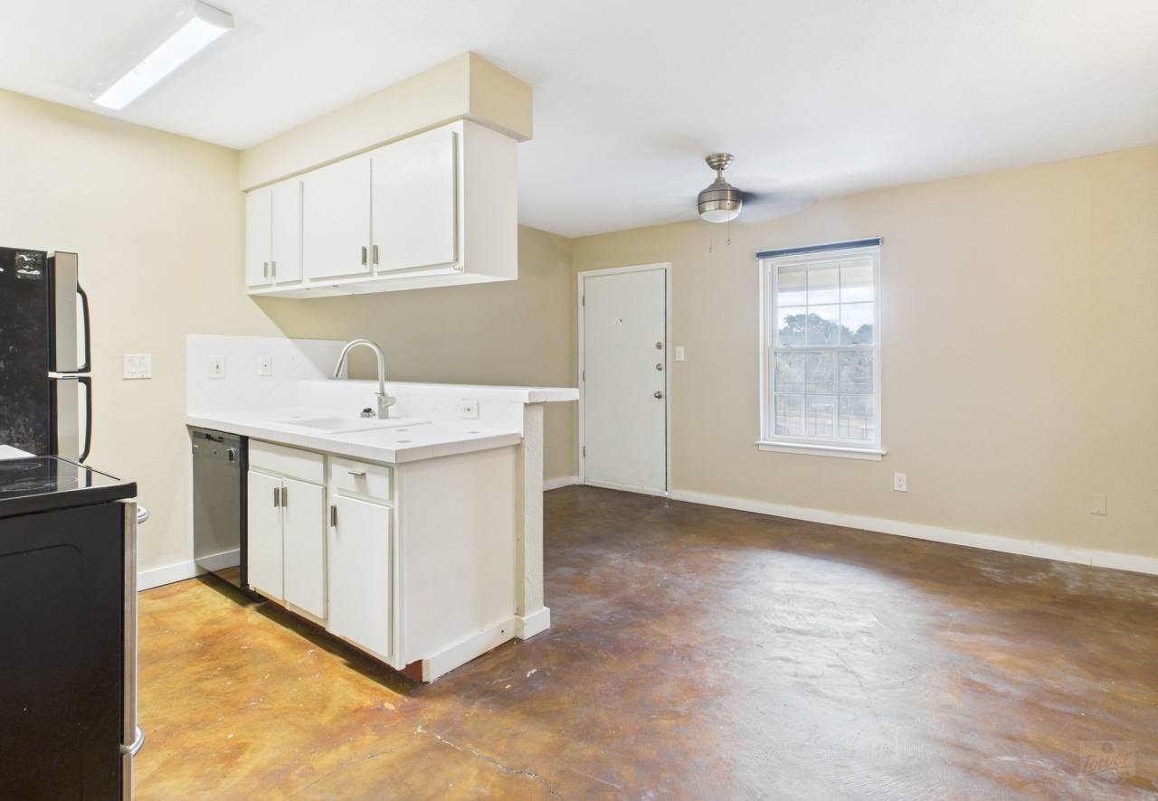 2302 E Side Dr Apt 20