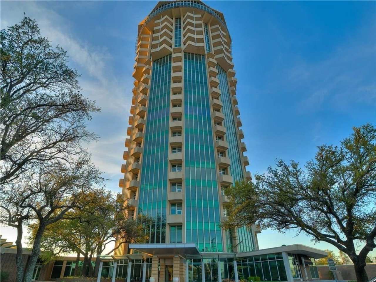 Luxury 2 Bed 2.5 Bath Condo in Central OKC