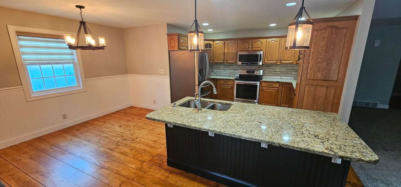 Welcome to this stunning 4 bedroom, 3 bathroom home located in Ontario, OH