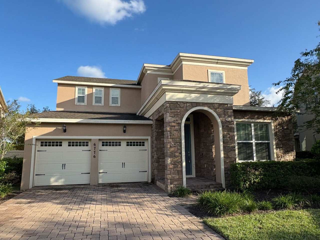 50% OFF FIRST MONTH RENT* - 5 Bedroom 4 Bathroom Family Home at Windstone in Windermere!