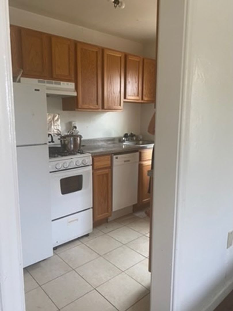 5604 Fifth Avenue-Claridge