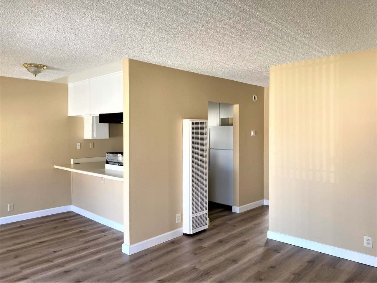 ***Move-in Special $500 off of 1 Months Rent***Bright Two Bedroom Condo in Chollas Creek!!