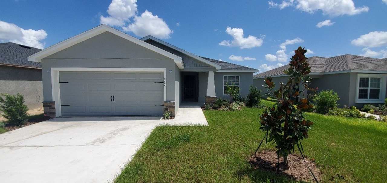 4-Bedroom, 2-Bathroom in Winter Haven