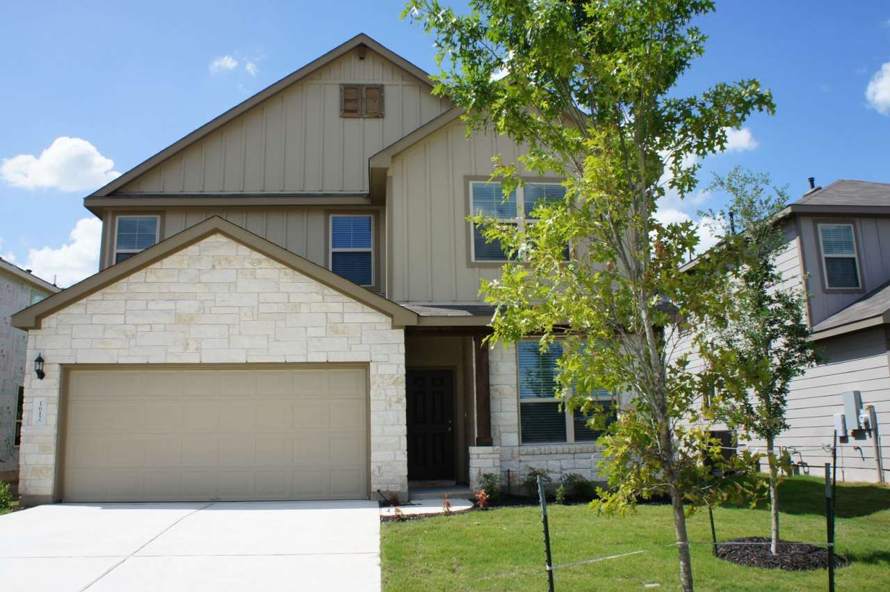 3 Bedroom 2.5 Bathroom Georgetown Home