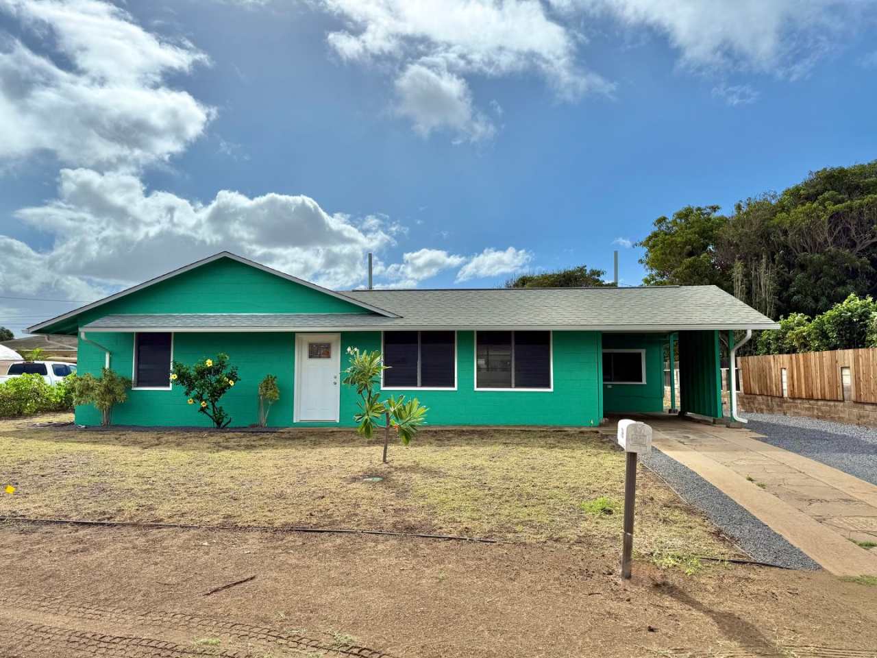 4 Bedroom / 1.5 Bathroom Home on a Large Lot in Kahului!