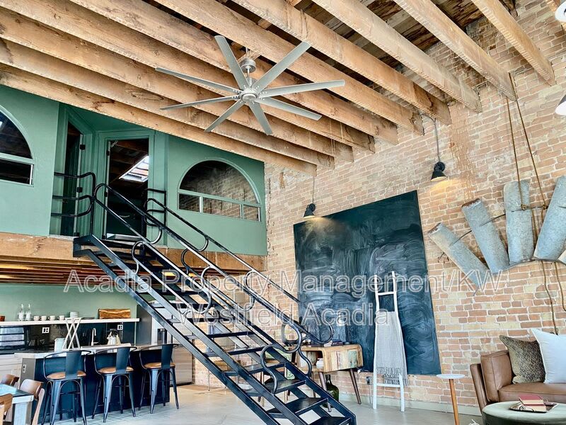 20 Freedom Boulevard 200 West