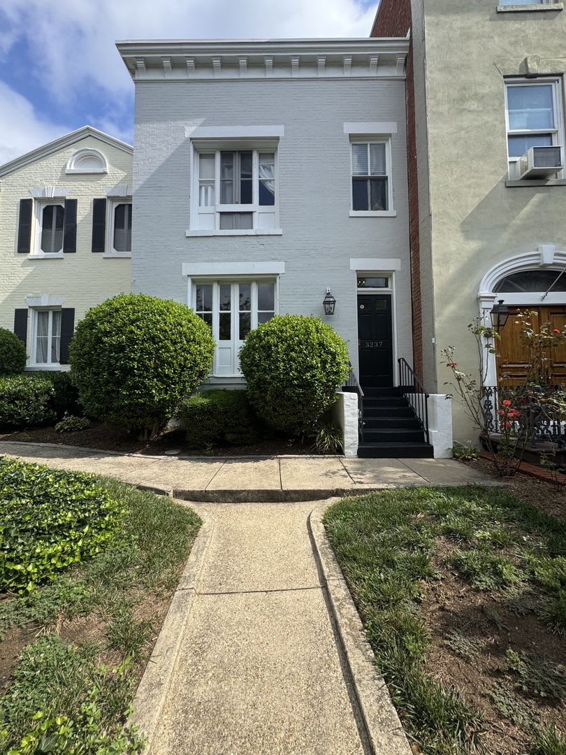 Centrally Located 1BR/1BA in Georgetown