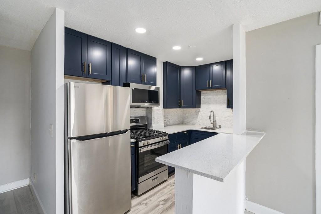 2285 Peachtree Road NE