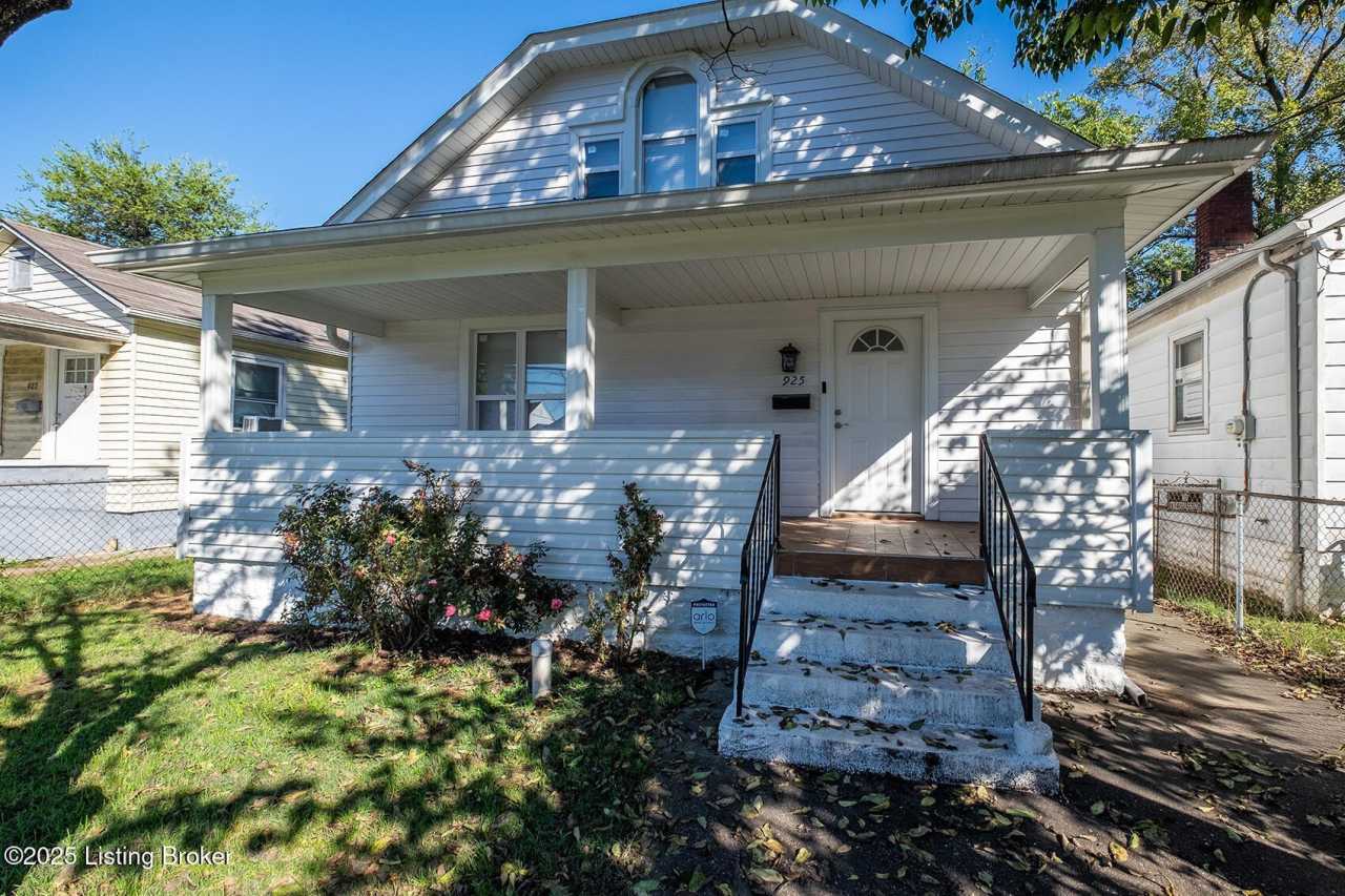 925 W Evelyn Ave