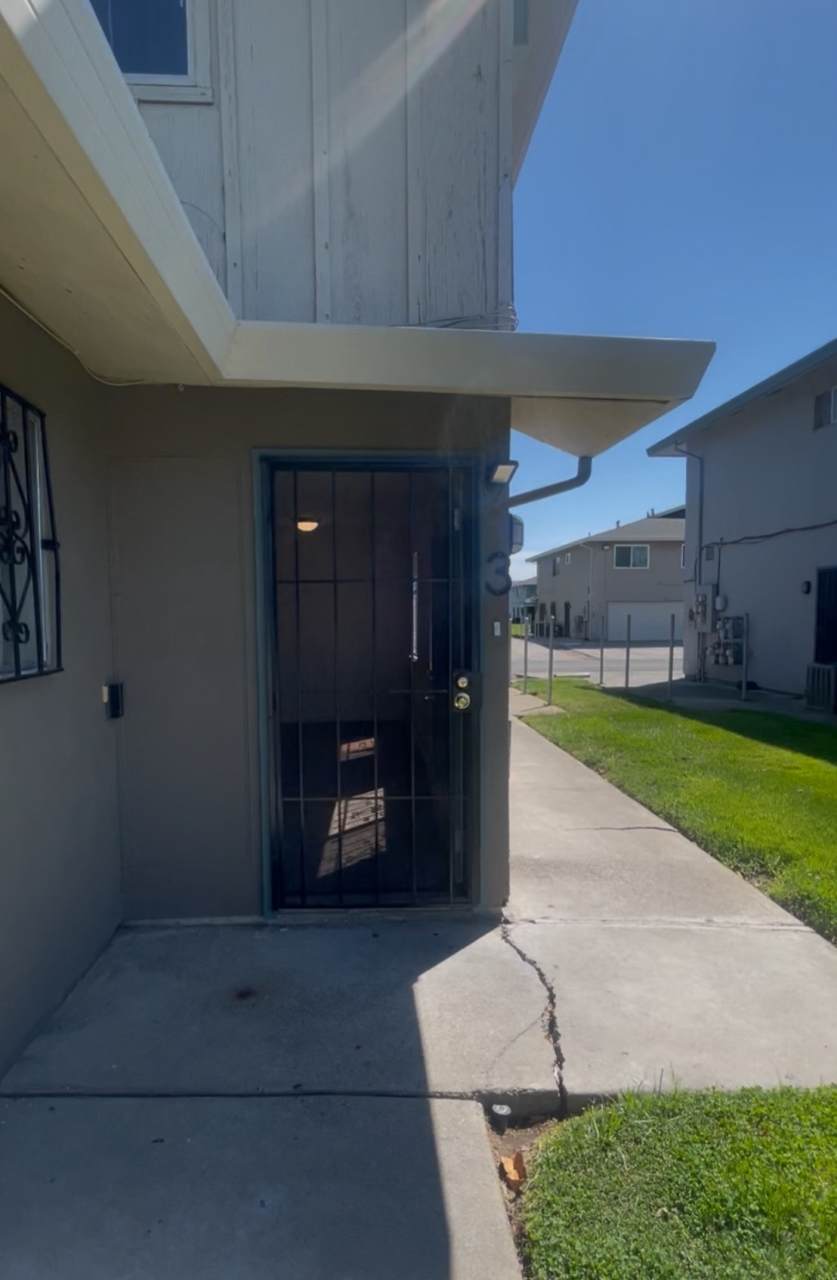 4438 La Cresta Way Apt 3