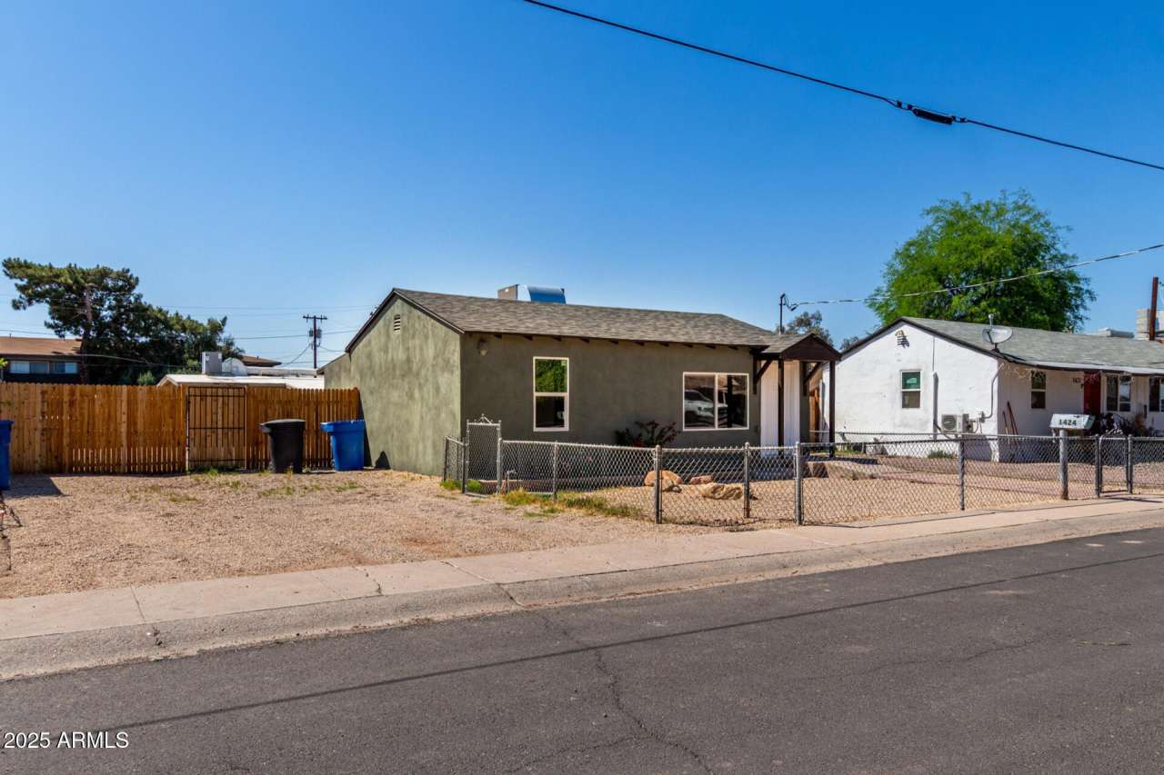 1424 S Bonarden Lane