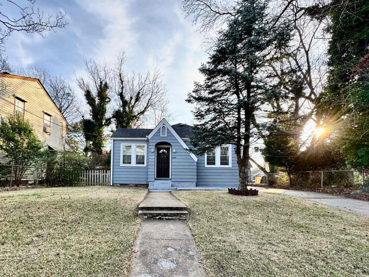 Ready NOW! A Ranch Home, All Appliances Convey, Pet Friendly, Includes Workshop!