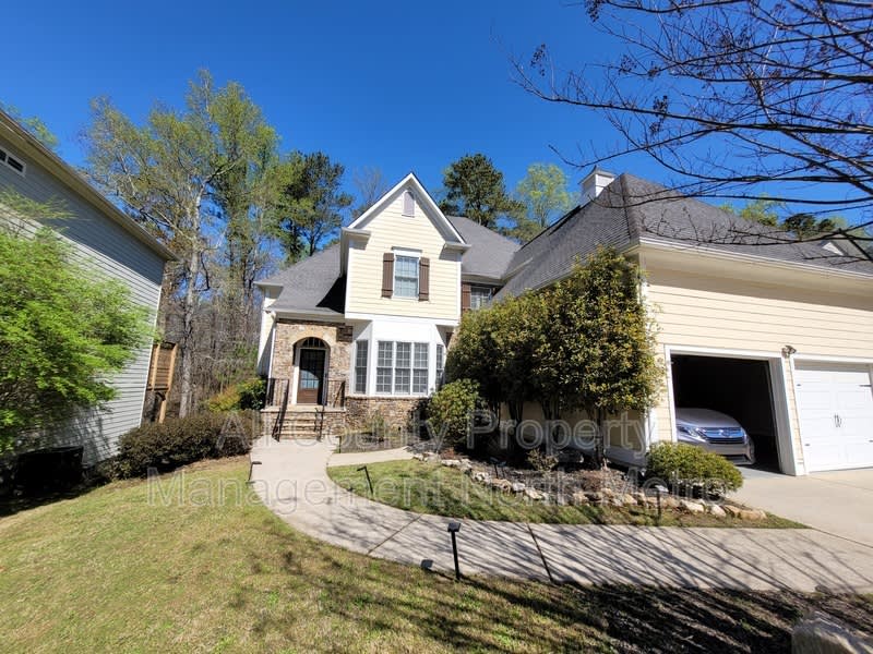 6325 Hampton Highlands Drive