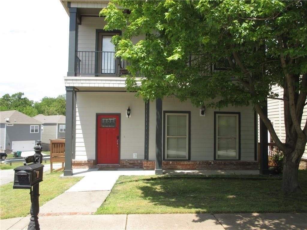 3709  W Cherokee  RD