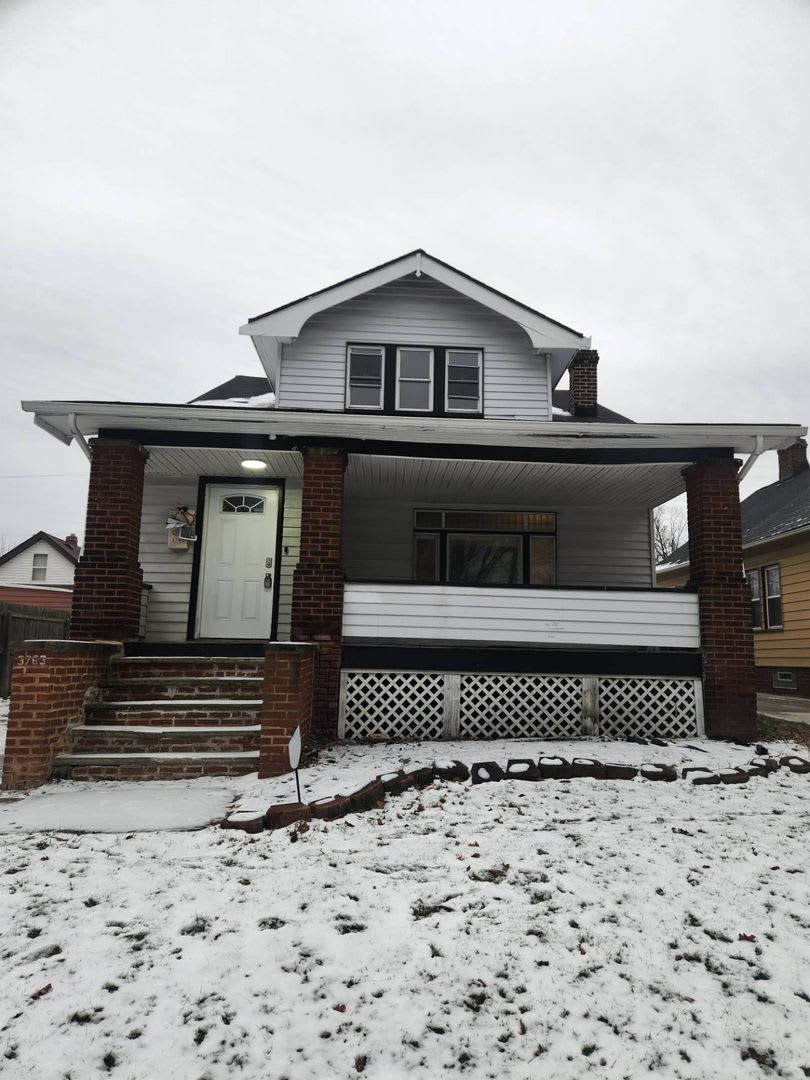 Charming 5-Bedroom Property in Prime Location