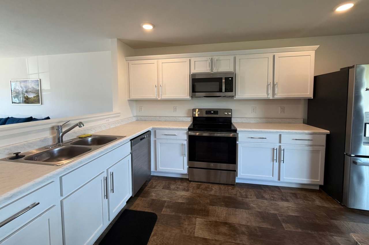 Spacious  Fully Furnished 5-Bedroom Colonial in Allendale's Maple Pond Community