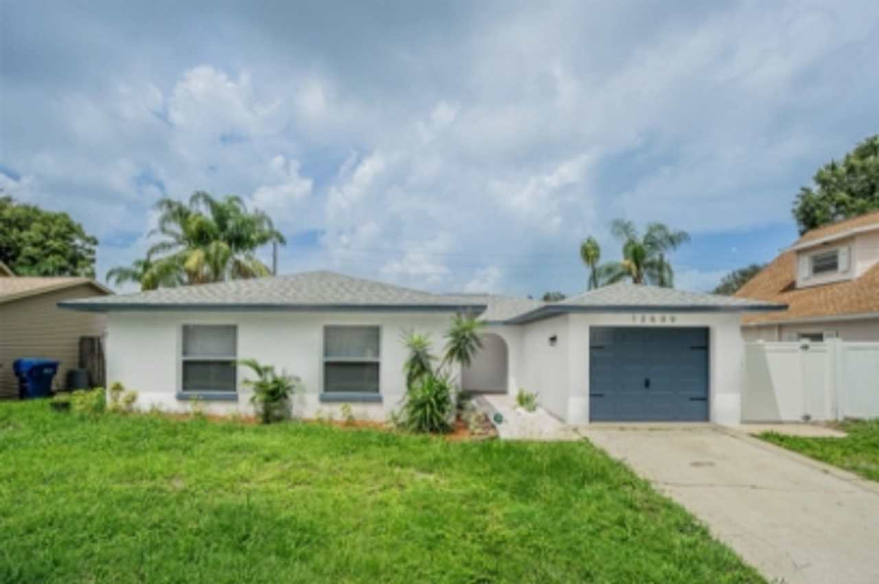 12609 130th St, Largo, FL 33774 – Your Ideal Home Awaits!