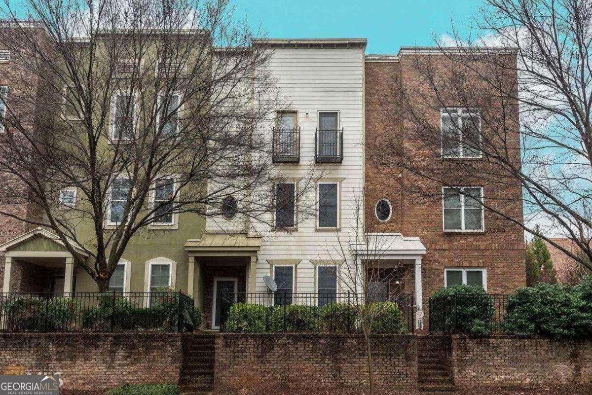 782 Liberty Commons