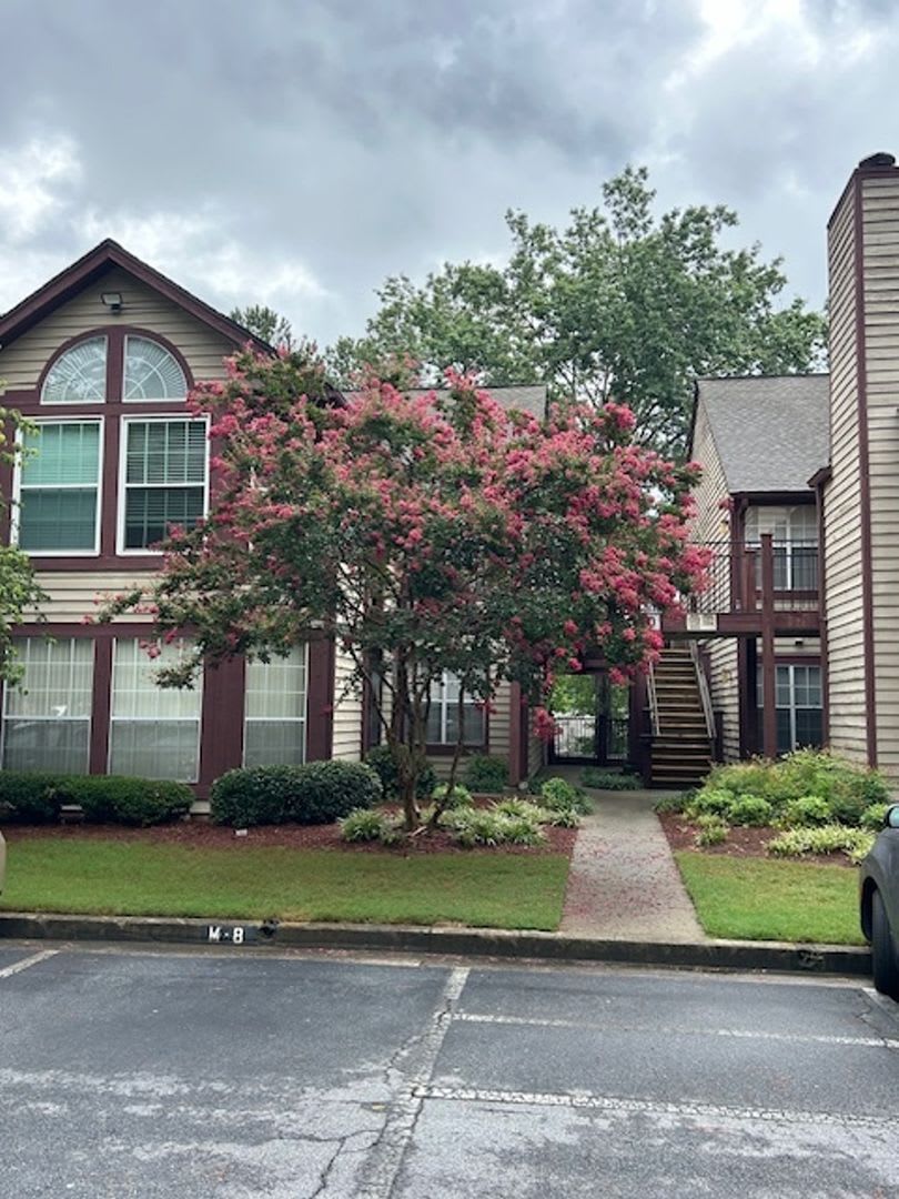 Charming 2BR Condo in Johns Creek