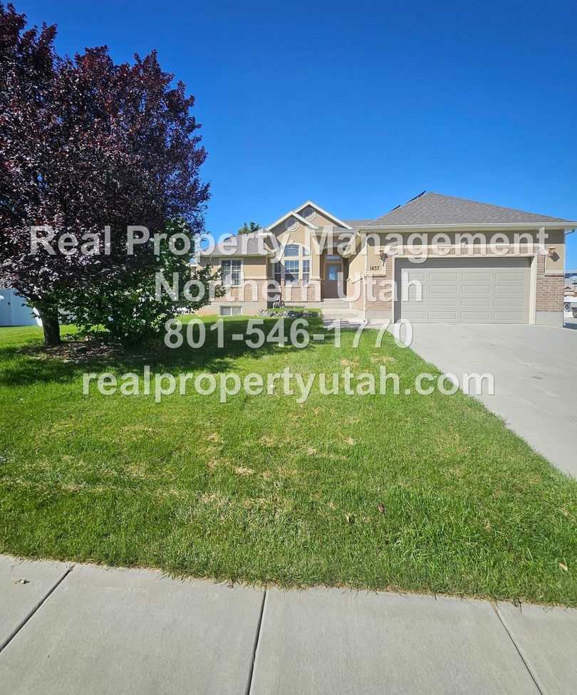 Stunning 7 Bedroom Home in West Point Now Available