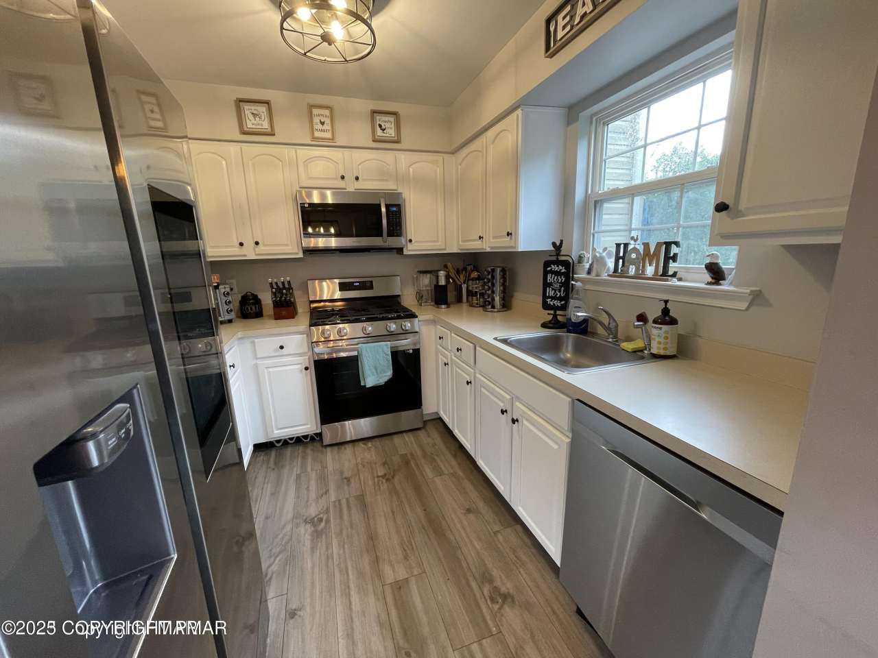 51 E Lower Ridgeview Circle