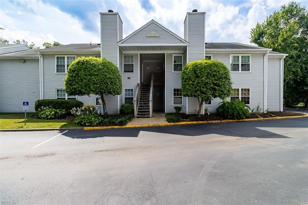 411 Sea Pointe Court