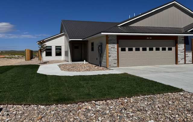 406 Walnut Court East 10A