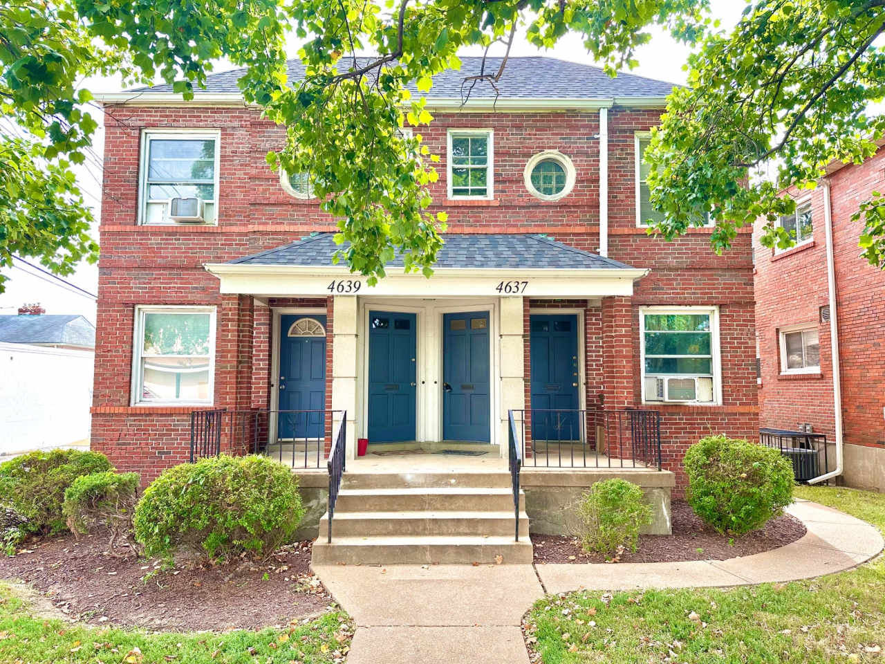 4637 Jamieson Ave