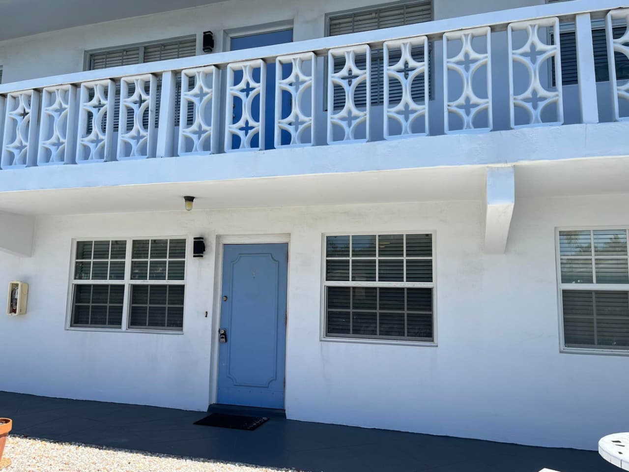 3220 Northeast 10th Street