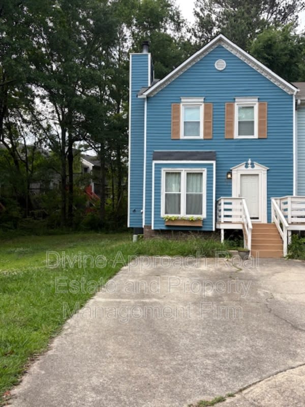 830 Jamestown Manor Park