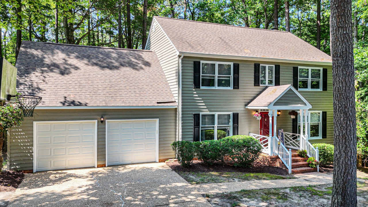 Beautifully Refreshed 4 Bedroom 3 Bath Colonial in Williamsburg!