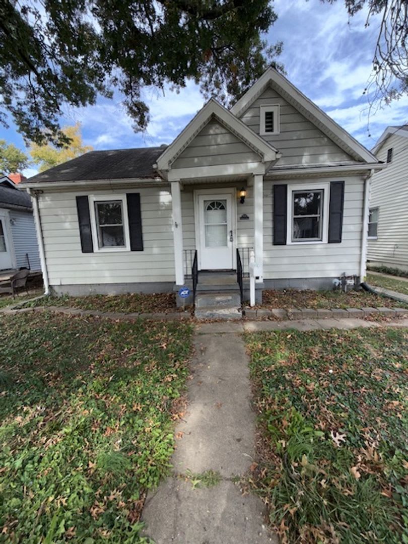 928 Negley Avenue Evansville, IN 47711