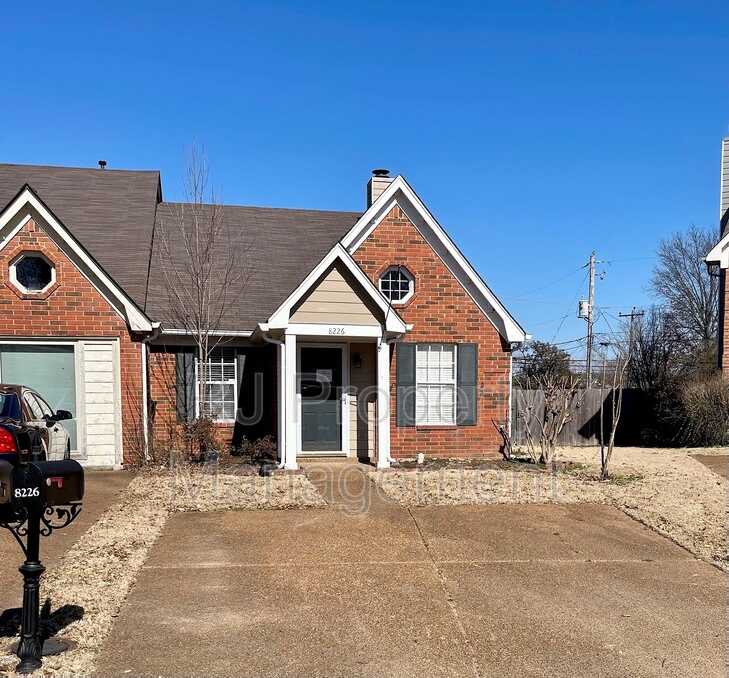 8226 Town N Country Dr