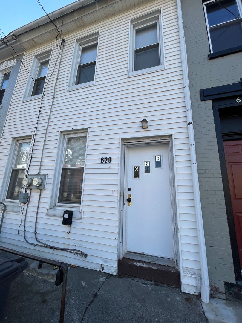 4 Bedroom 1.5 Bath, Renovated House in Pottstown
