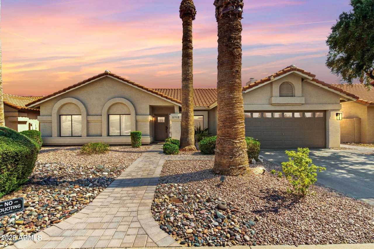 5715 E CAMPO BELLO Drive