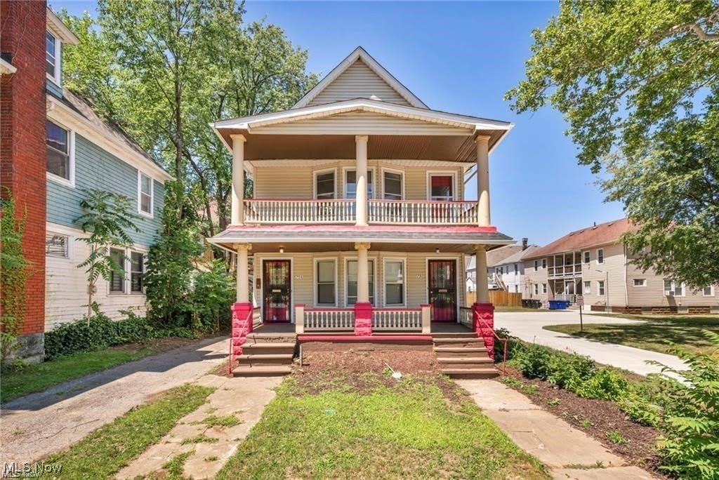 754 Parkwood Drive unit: Upper