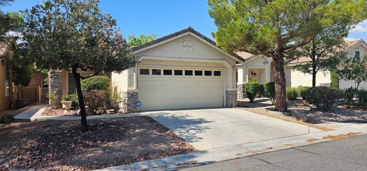 Beautiful 3 bedroom 2 bath Summerlin home available for rent.