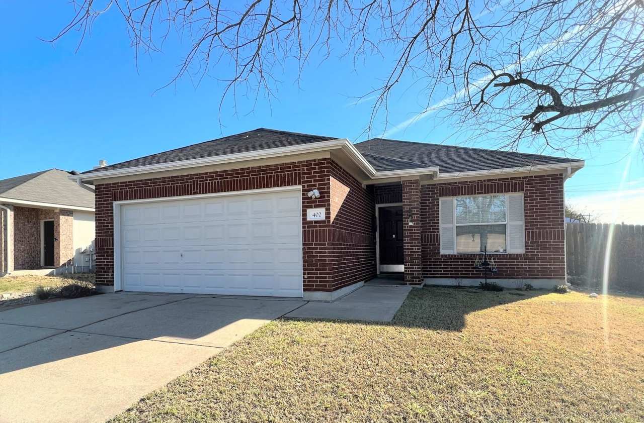 Renovated 3-bedroom Home in Huttoparke