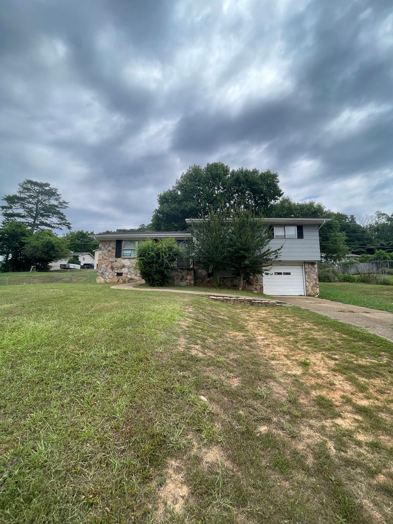 Nice 3 bedroom 2 bath home close to Harrison