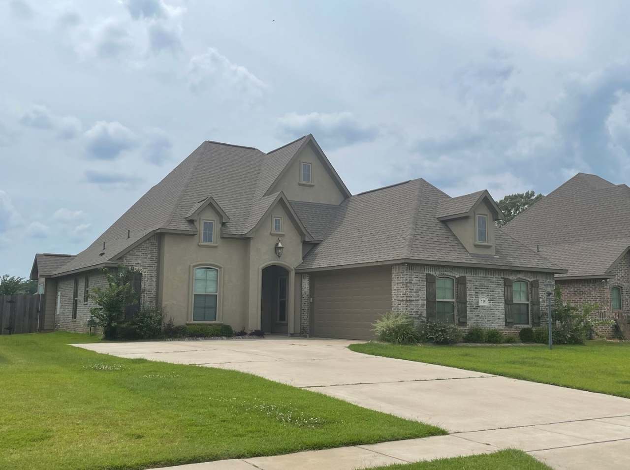Gorgeous 4 Bedroom Home in Dogwood