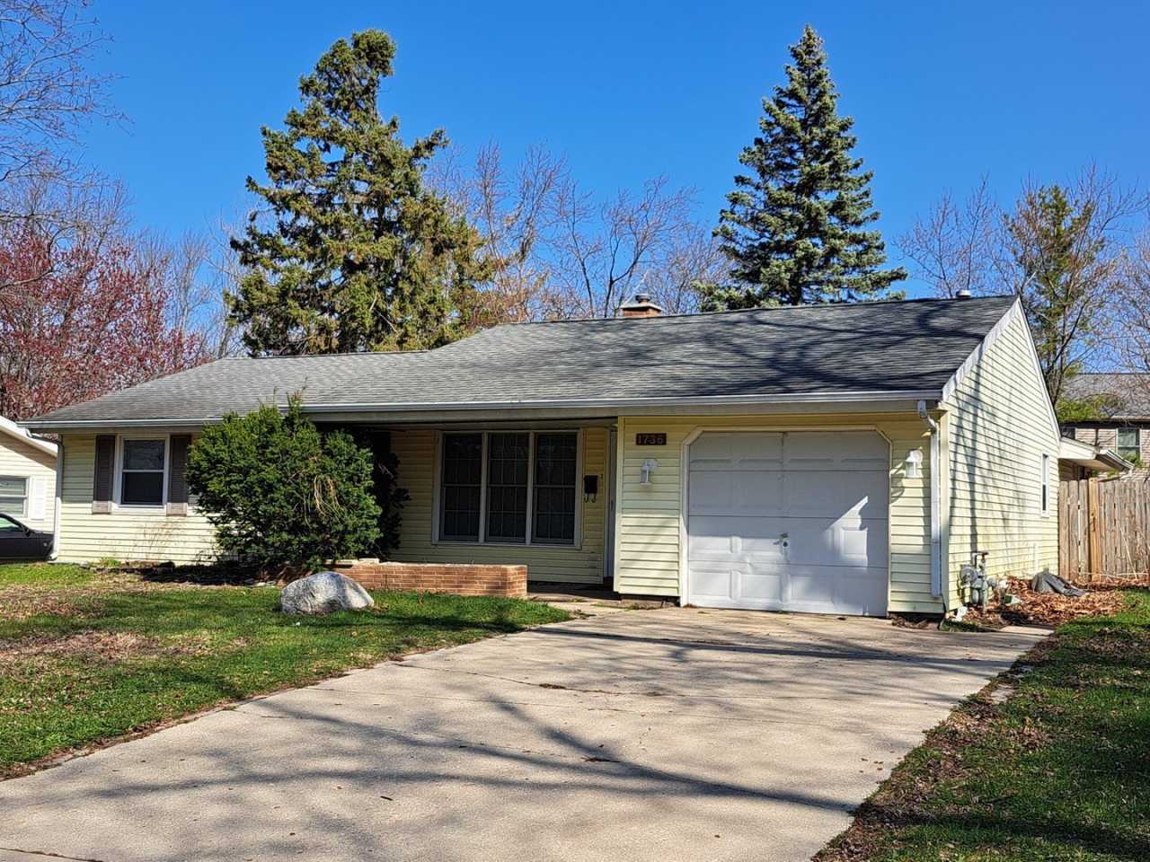 1736 W Weathersfield Way