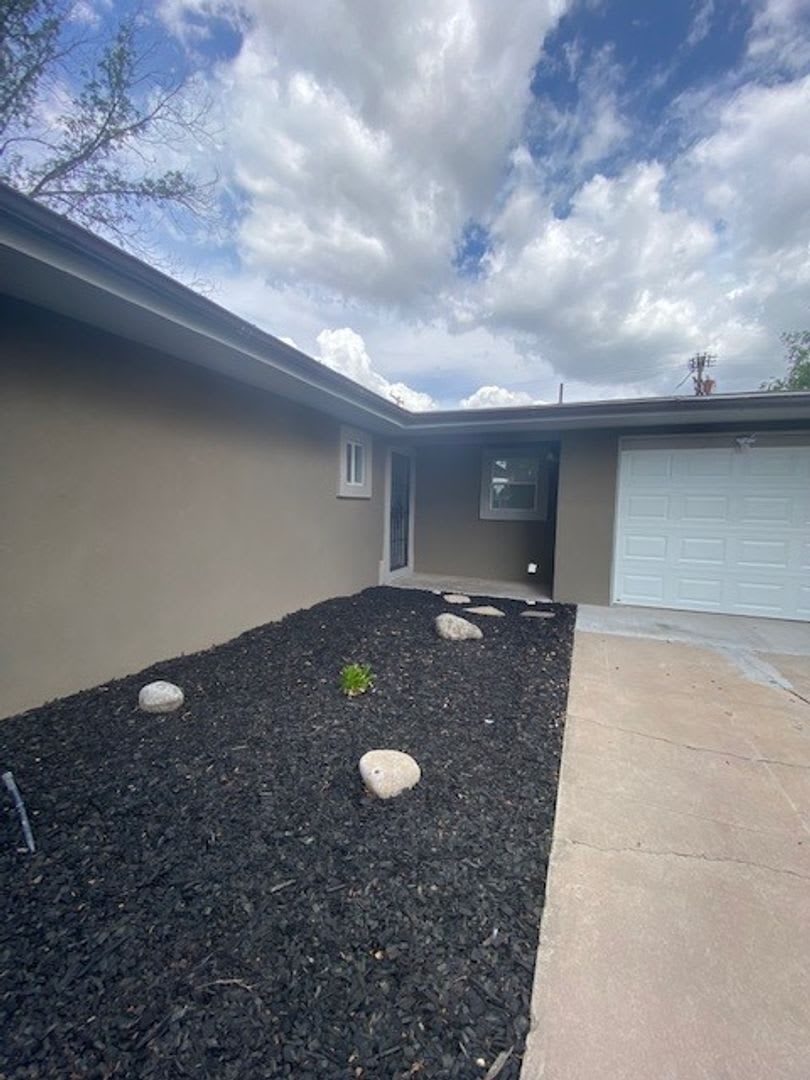 1501 S Pennsylvania Ave