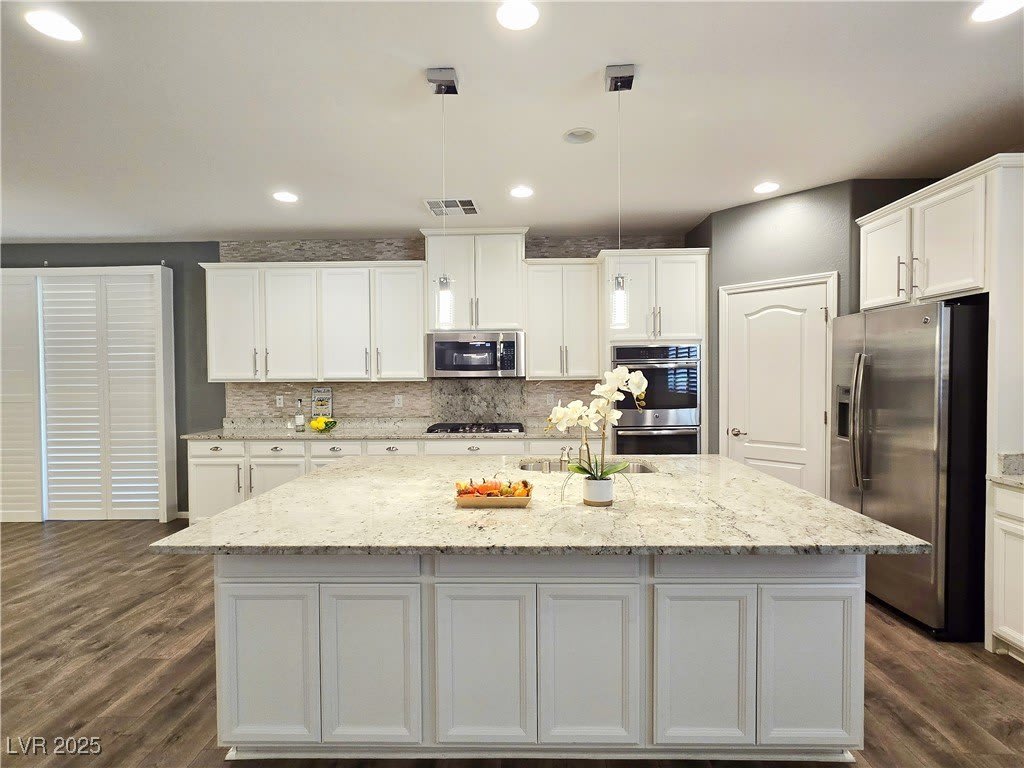 6233 Canterbury Field Road