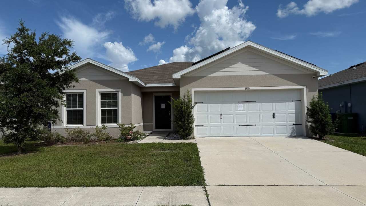 Charming 3-Bedroom Home with Solar  Fresh Interior Paint – Modern Comfort in Lucerne Park, Winter Haven!