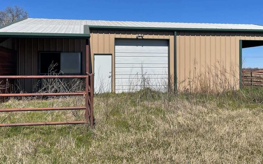 2112 E Blackjack Road